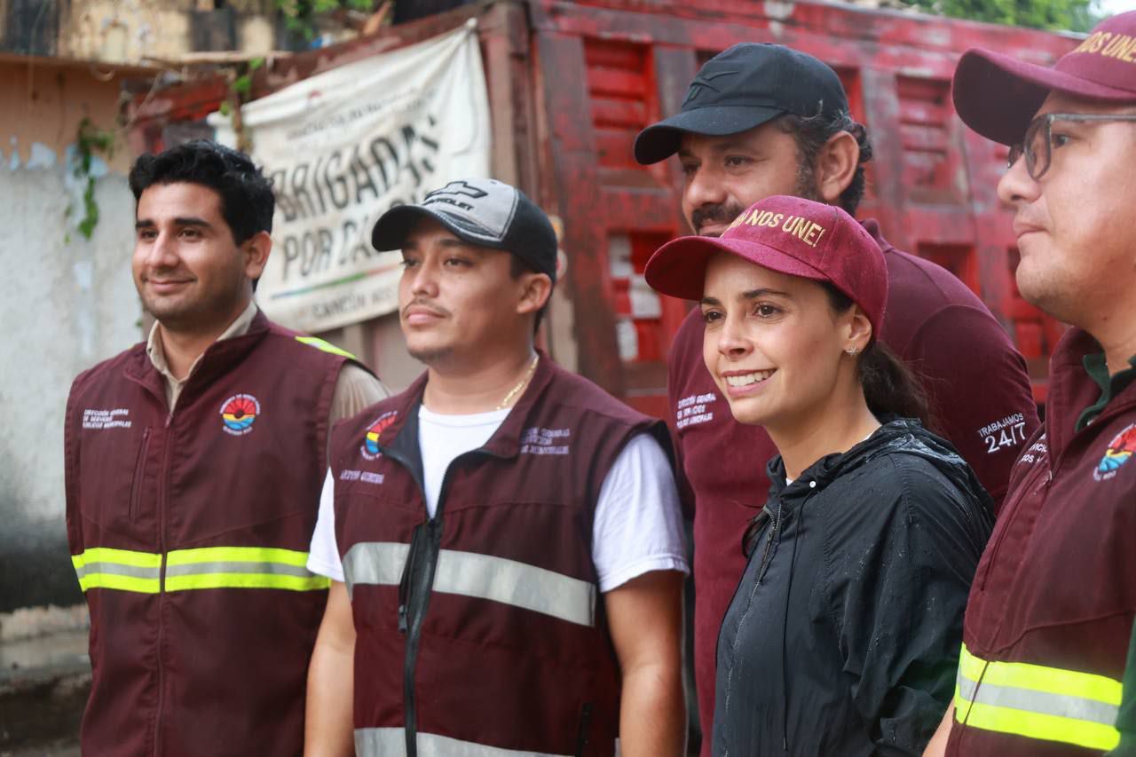 uploads/6/32/01 (682).Jpeg